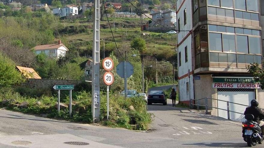 Vista de los terrenos de Cidadelle en los que se ubicará el futuro colegio de Igrexa, en Chapela. // FdV