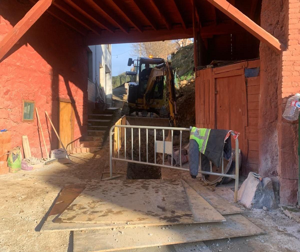 Los trabajo de renovación del saneamiento de El Pindal.