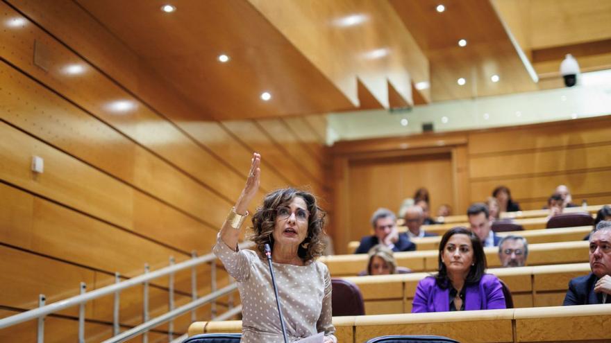 La ministra de Hacienda, María Jesús Montero, en el Senado. |   // EUROPA PRESS