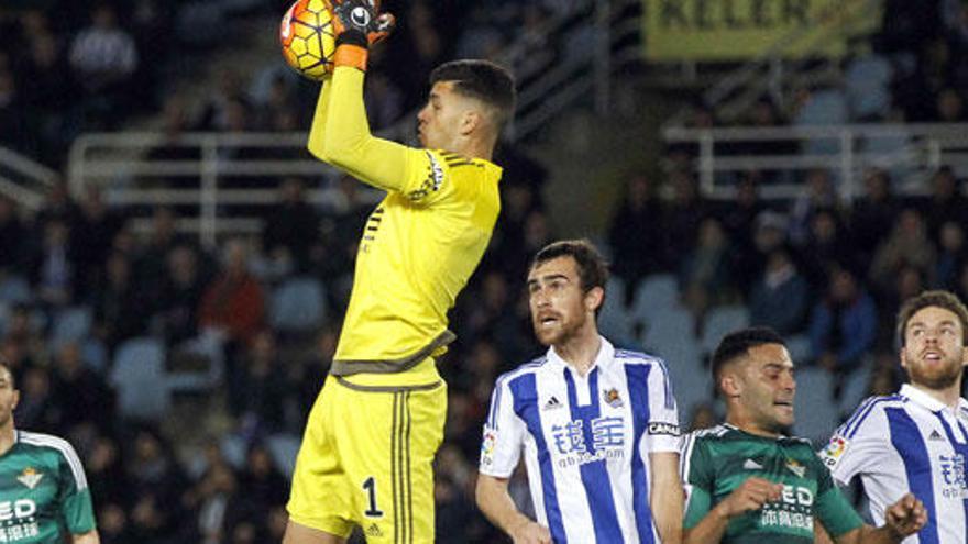 La Real Sociedad logra un sufrido triunfo frente al Betis