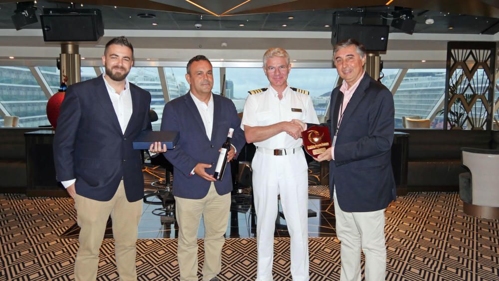 El Seven Sea Explorer, en Gran Canaria