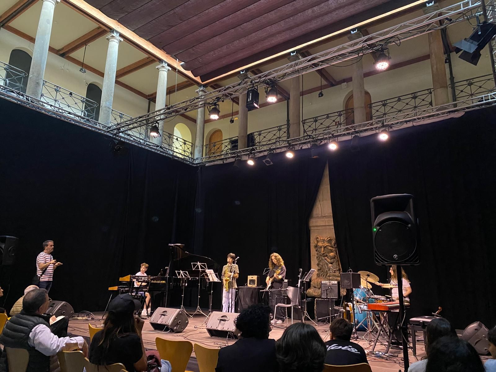 Así fue el concierto para clausurar los talleres de improvisación musical en Gijón (en imágenes)