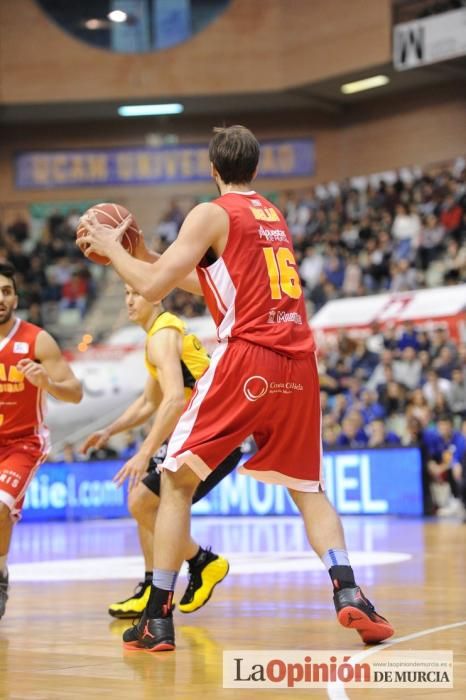 Partido entre el UCAM CB Mucia y el Iberostar