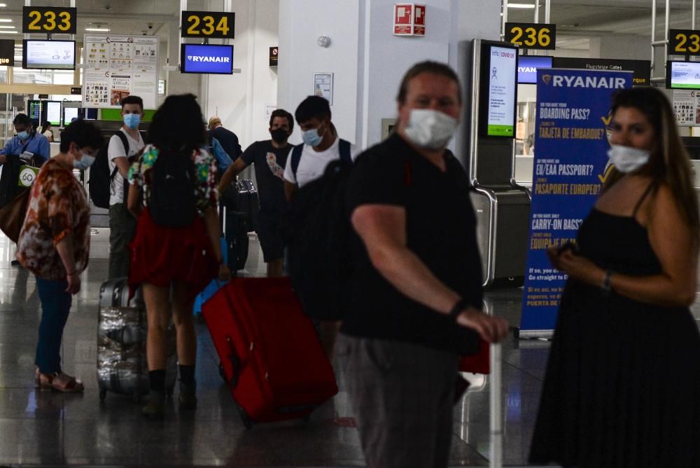 Vuelve la actividad al aeropuerto de Málaga