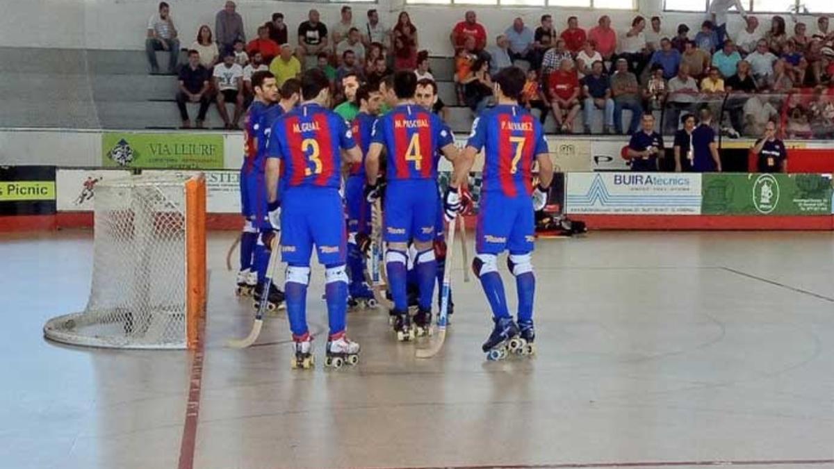 El Barça celebra un gol en la pista del Moritz Vendrell.