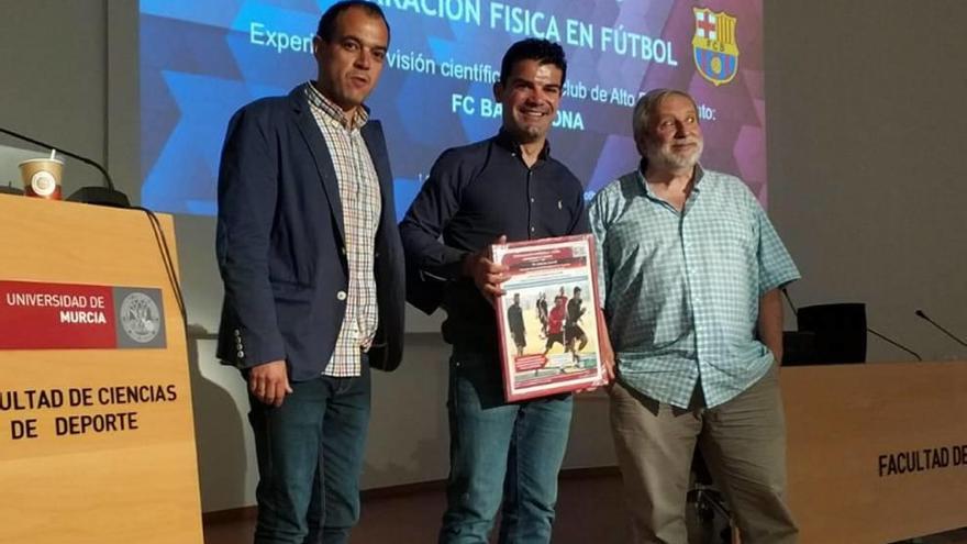 Antonio Gómez desvela el modelo de trabajo físico en el Barça en la UMU