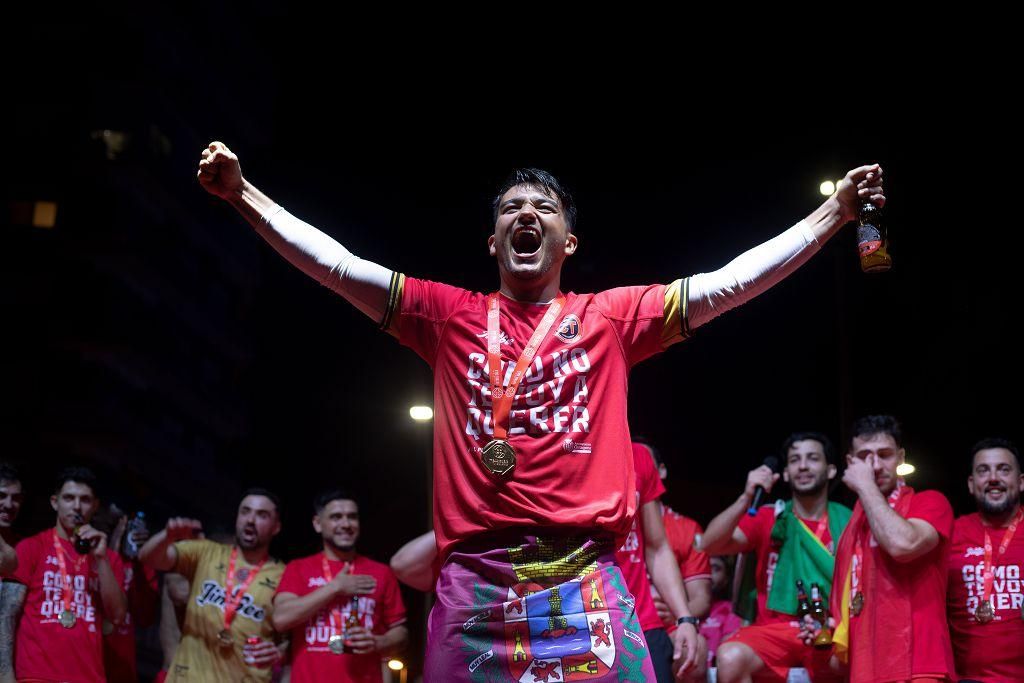 La celebración del Jimbee Cartagena como campeón de liga en la Plaza de España