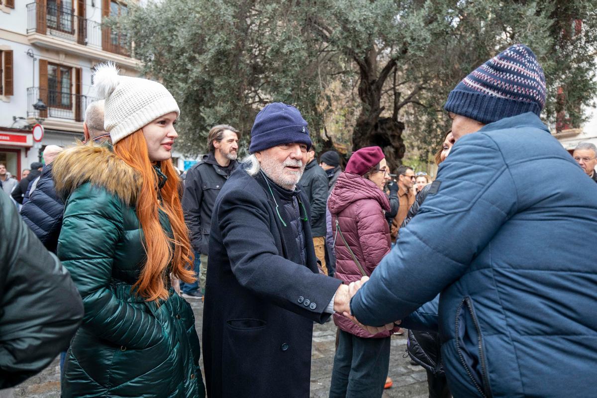 Bartolomé Cursach, entre los participantes en la concentración