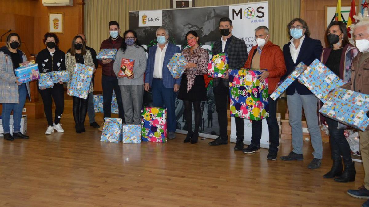 Diferentes empresas y entidades donaron jugates y alimentos para las familias del municipio.   | // D.P.