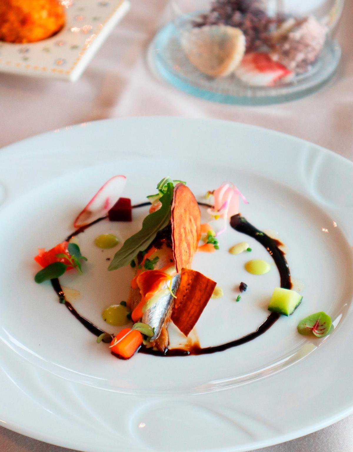 La ‘Lasaña de anchoas marina’ ha sido el plato que ha clasificado al Pairal en la final de Tapes d'Ací.