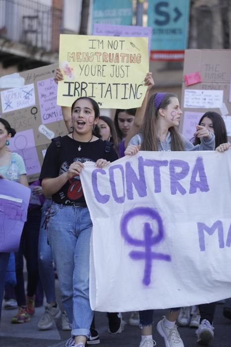 Manifestació sindical a Girona de la vaga del vuit de març