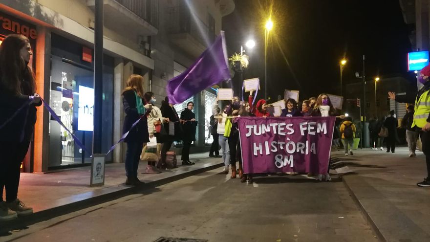 Figueres es tenyeix de lila pel 8M