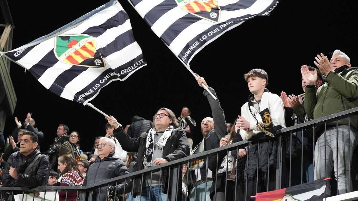 Aficionados del CD Castellón en el Estadio SkyFi Castalia.