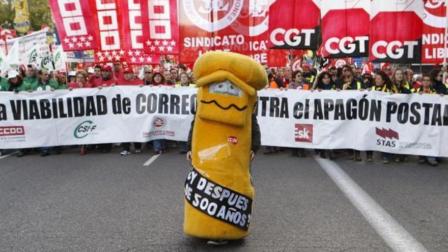 Los sindicatos anuncian tres jornadas de huelga en Correos entre noviembre y diciembre