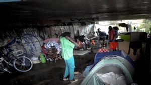 A la recerca de refugi després de fugir de la riuada