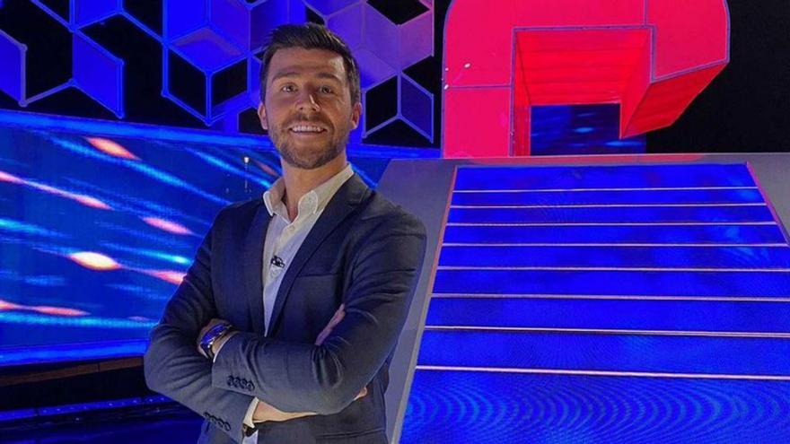 El gallego Rodrigo Vázquez, en el trío de presentadores de ‘Telepasión 2023’