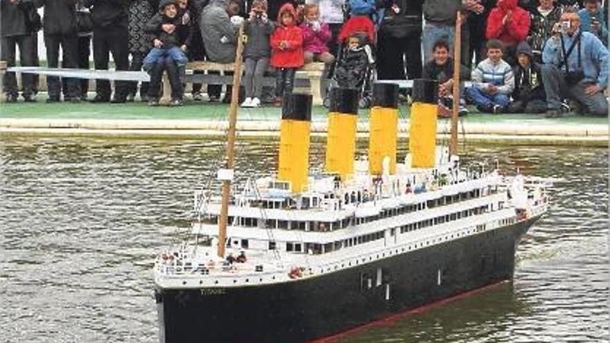 El Titanic navega en aguas de Banyeres