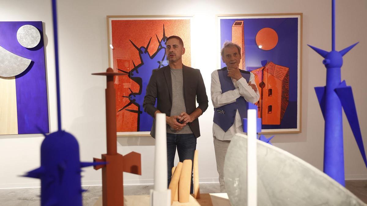 Bielsa y Navarro, durante la inauguración de la Casa Taller del artista, este jueves.