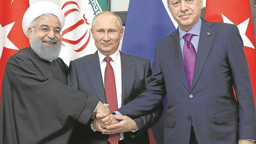Rusia plantea a Turquía e Irán su «plan de paz» para Siria