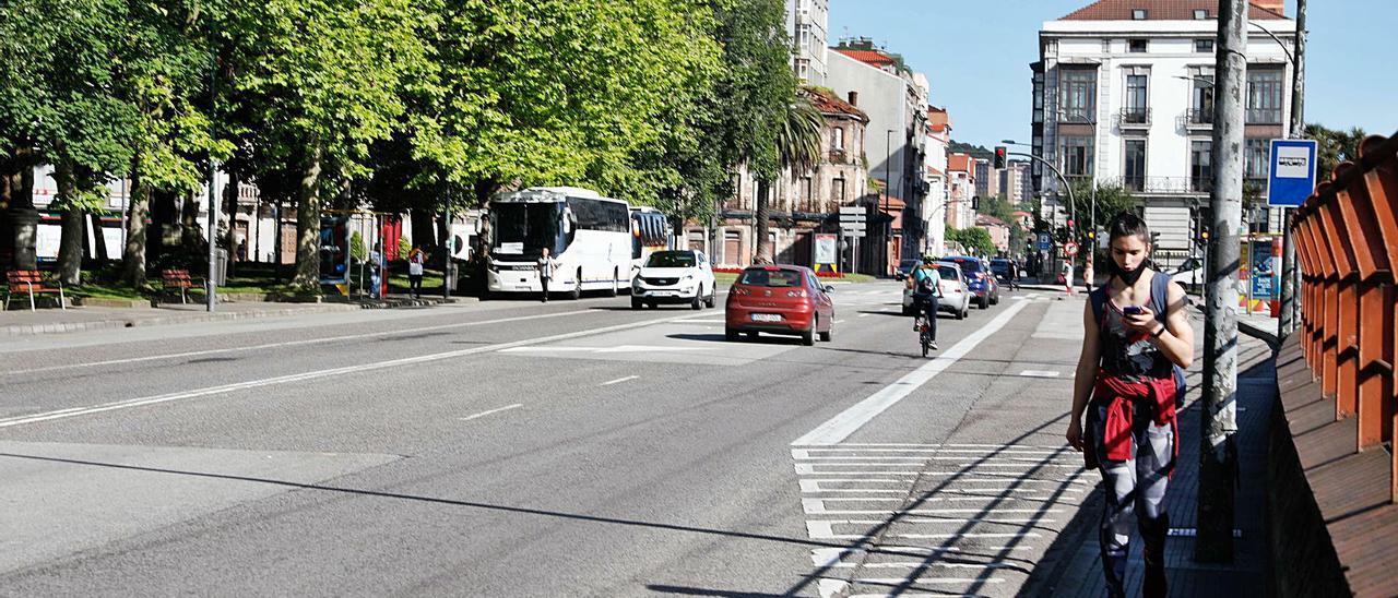 La calle del Muelle, que pasará a tener un carril de circulación por cada sentido tras las obras.