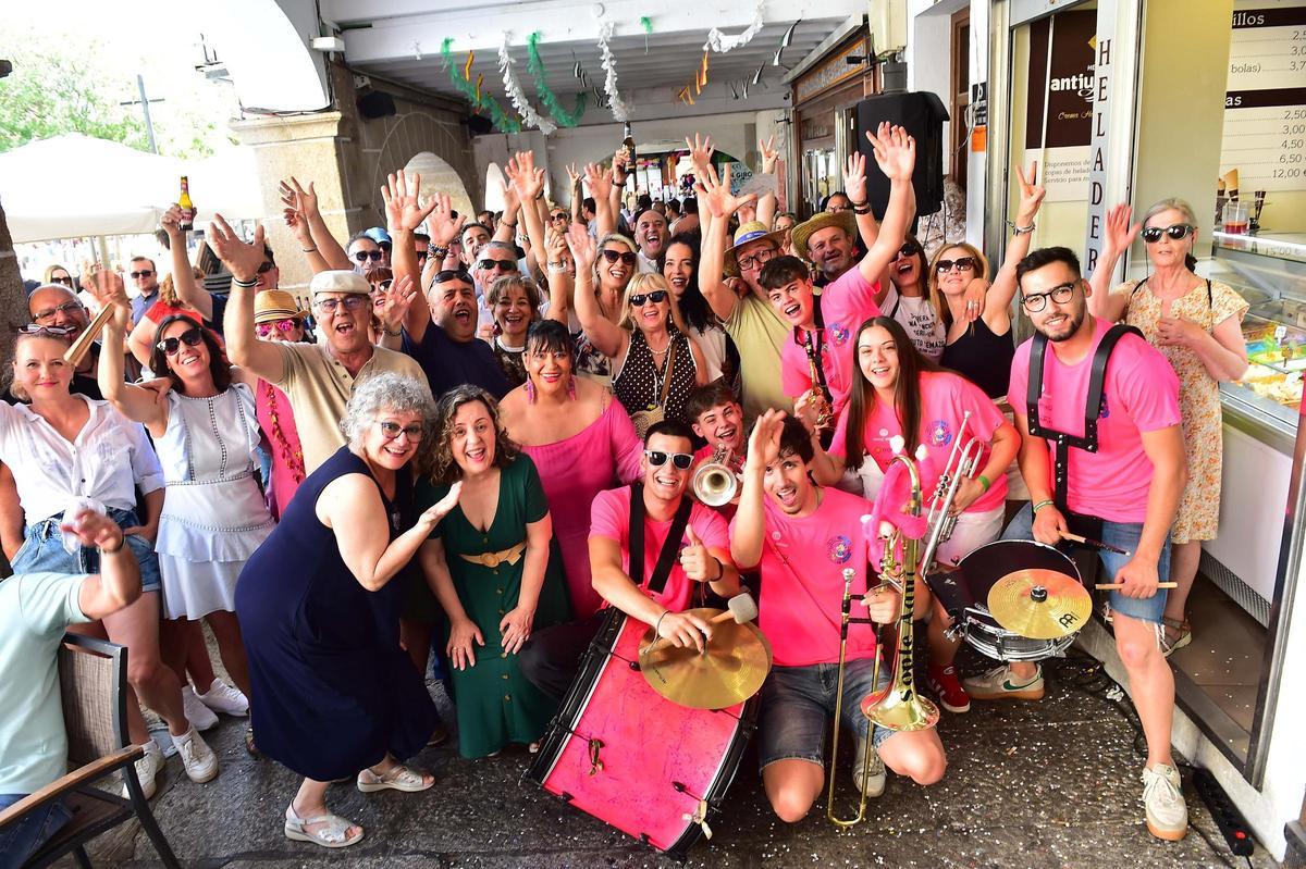 Fotogalería | Las imágenes de las cañas del sábado y el recinto ferial de Plasencia Fotogalería | Las imágenes de las cañas del sábado y el recinto ferial de Plasencia