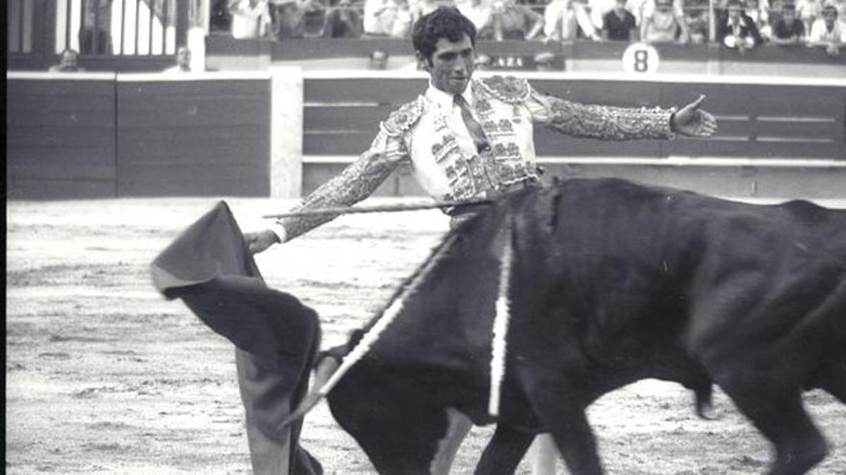 José Salazar torejant a Girona.