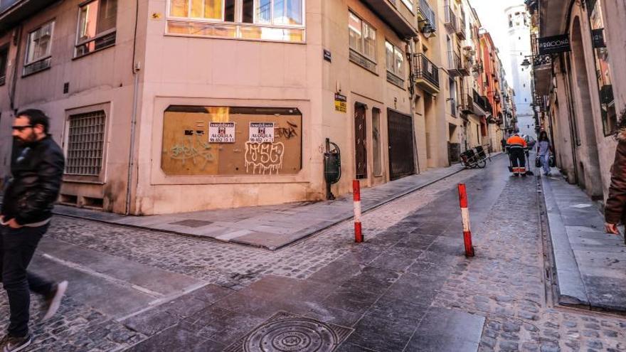 Imagen del estado actual de la calle San Francisco, cuyas obras de reurbanización empezarán en breve.