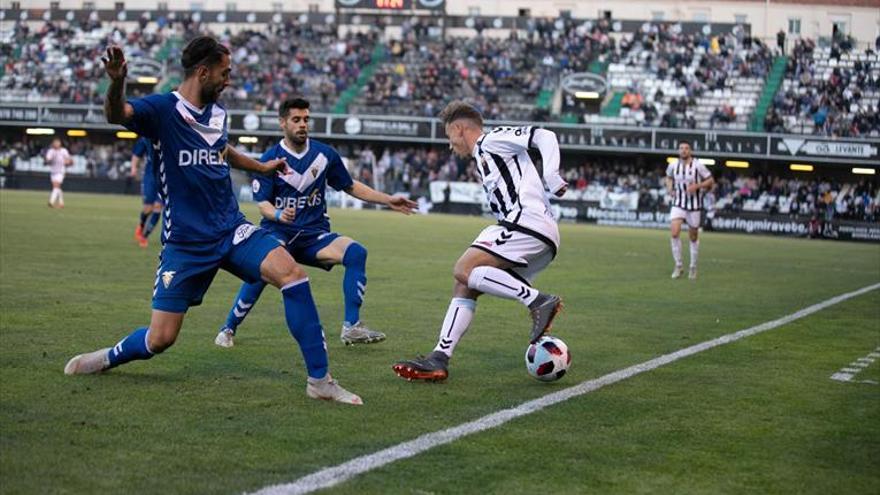 El Badalona es el mejor visitante para el Castellón