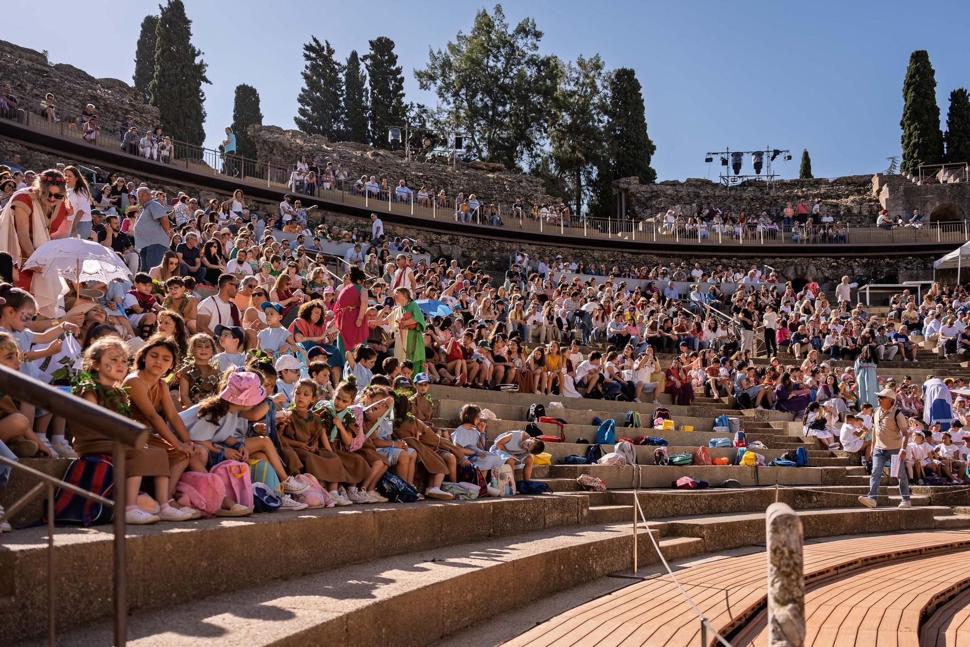 Fotogalería | Los escolares toman el Teatro Romano en Emerita Lvdica