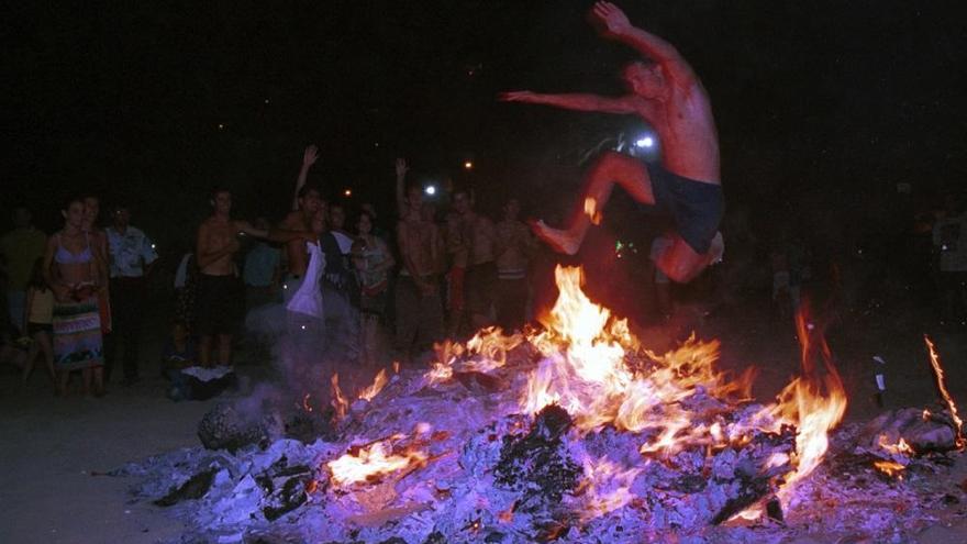 San Juan: Una noche de magia, agua y fuego