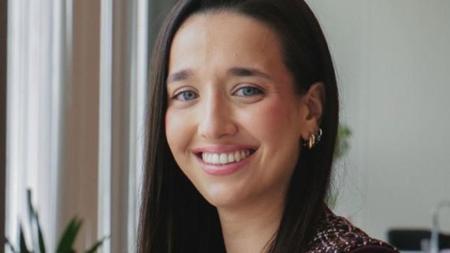 Ana Mirabal, la estilista canaria elegida entre 23.000 aspirantes para viajar al desfile internacional de Tezenis