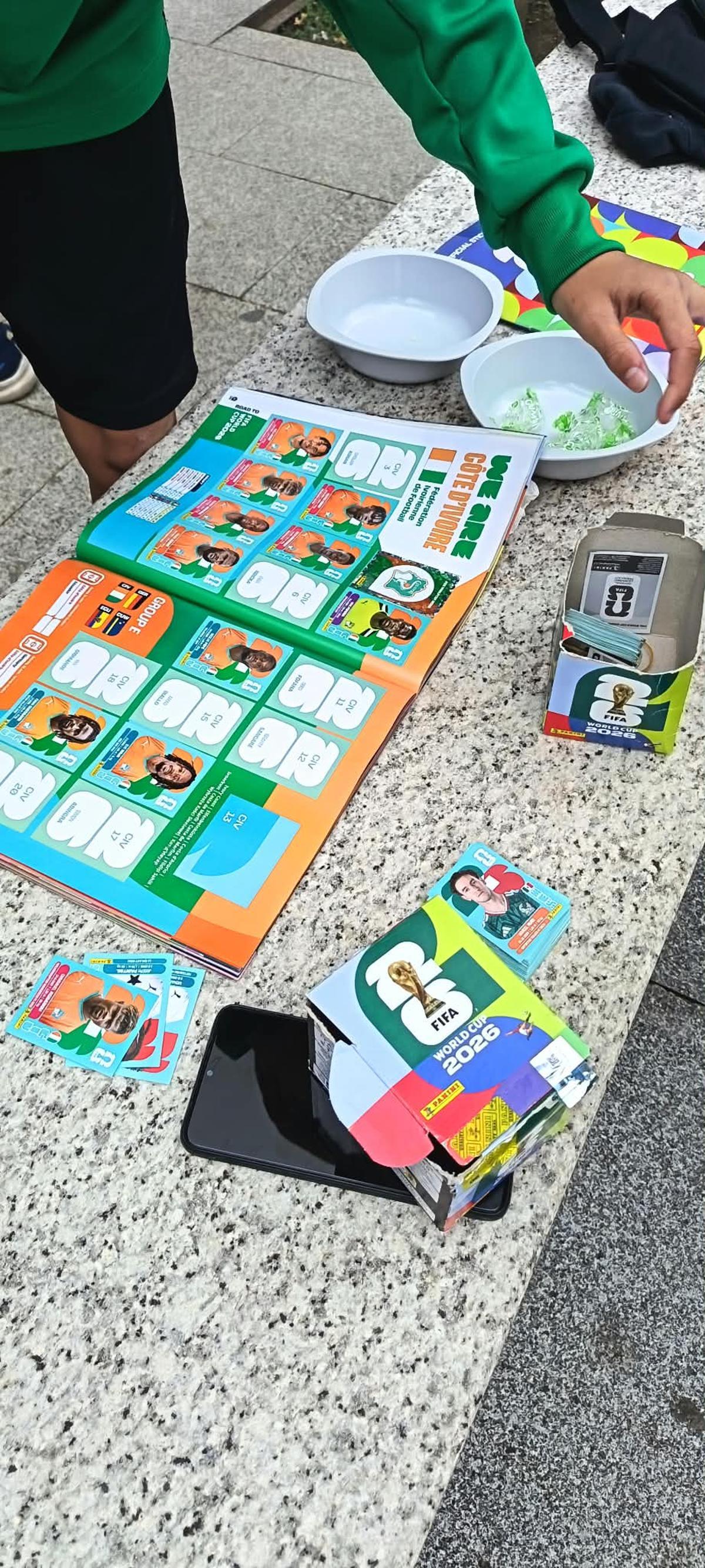 Intercambio de cromos en Bermillo
