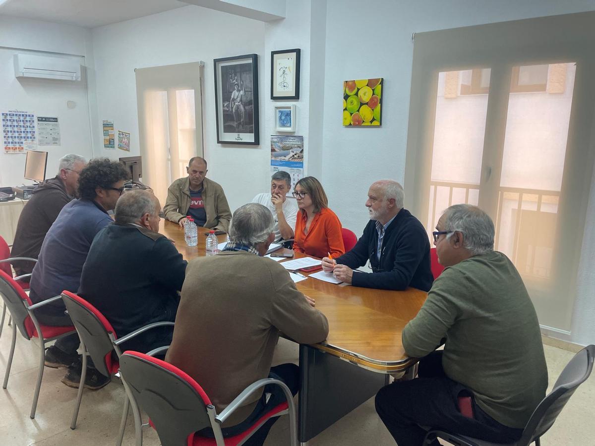 Reunión de la alcaldea con sector agrario.