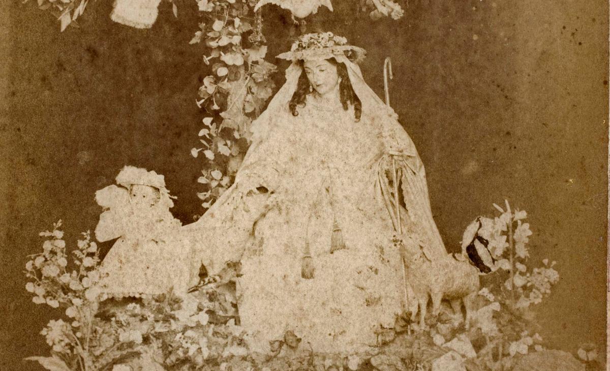 Fotografía más antigua que se conserva de la Divina Pastora, de Eduardo Fernández Moyano, cuyo estudio estuvo activo entre 1893 y 1907