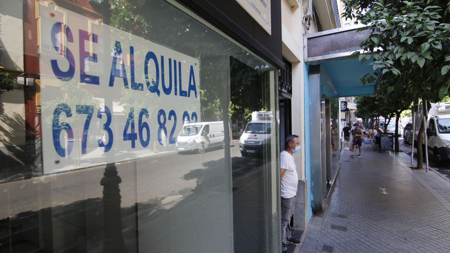 Córdoba pierde más de 600 locales comerciales en una década
