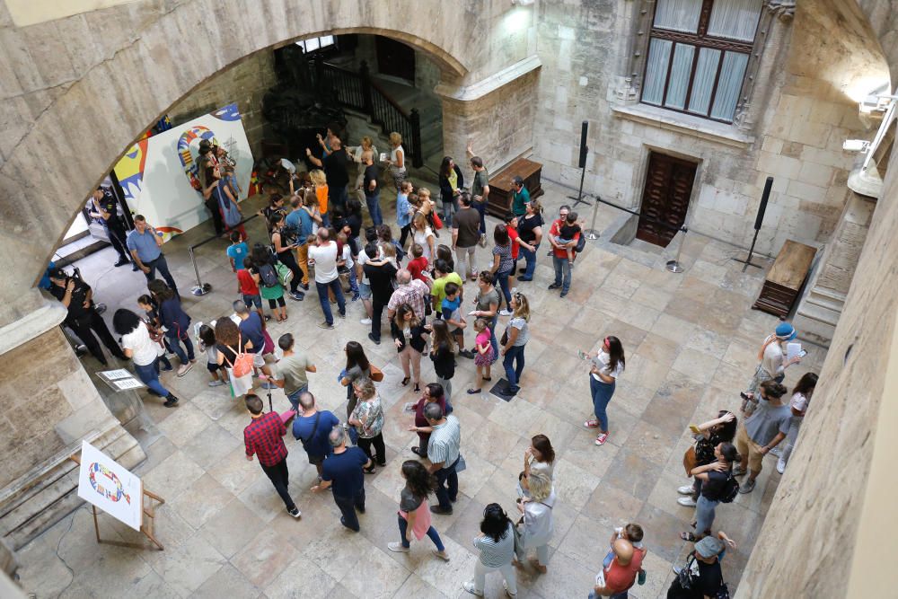 Puertas abiertas en el Palau de la Generalitat con motivo del 9 d'Octubre