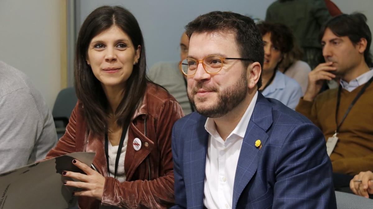 Los dirigentes de ERC Marta Vilalta y Pere Aragonès.