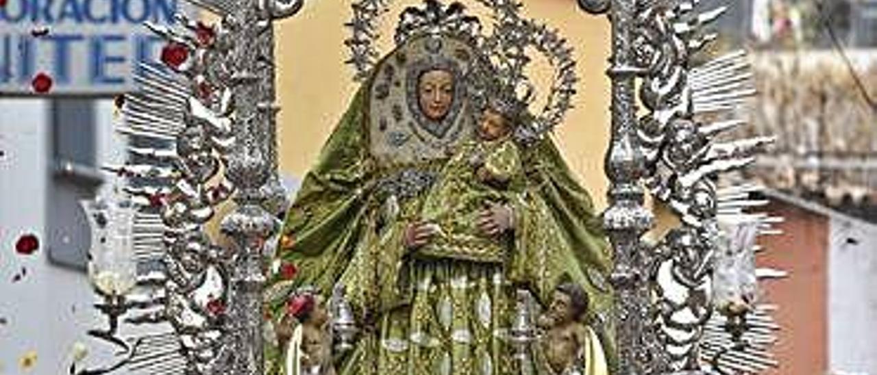 La Virgen del Pino, durante la procesión en las Fiestas de este año.