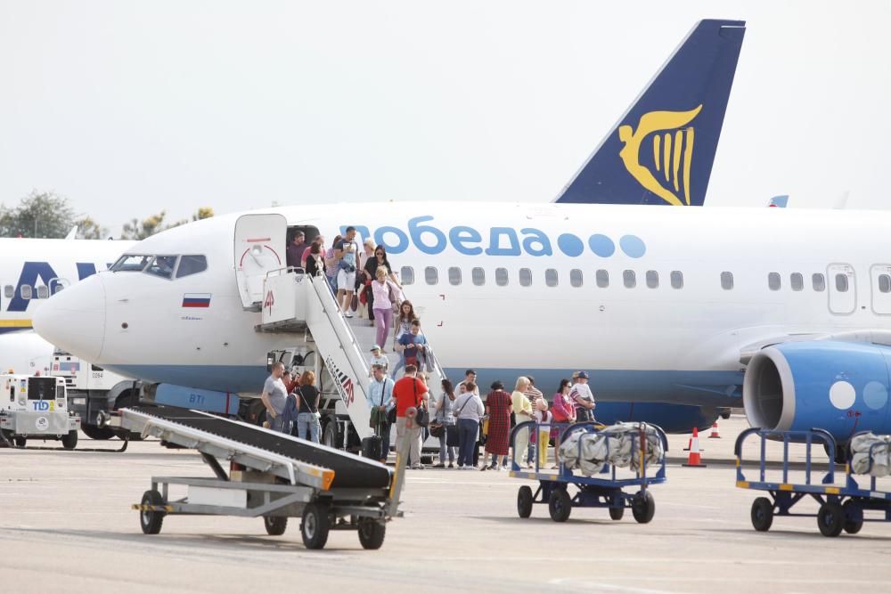 Arriba a l'aeroport el primer vol de Moscou