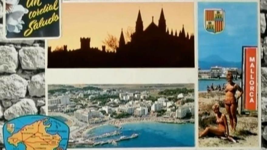 Su cámara dejó constancia de personajes famosos como Errol Flynn en Mallorca, una isla que viajó por todo el mundo en forma de postal.