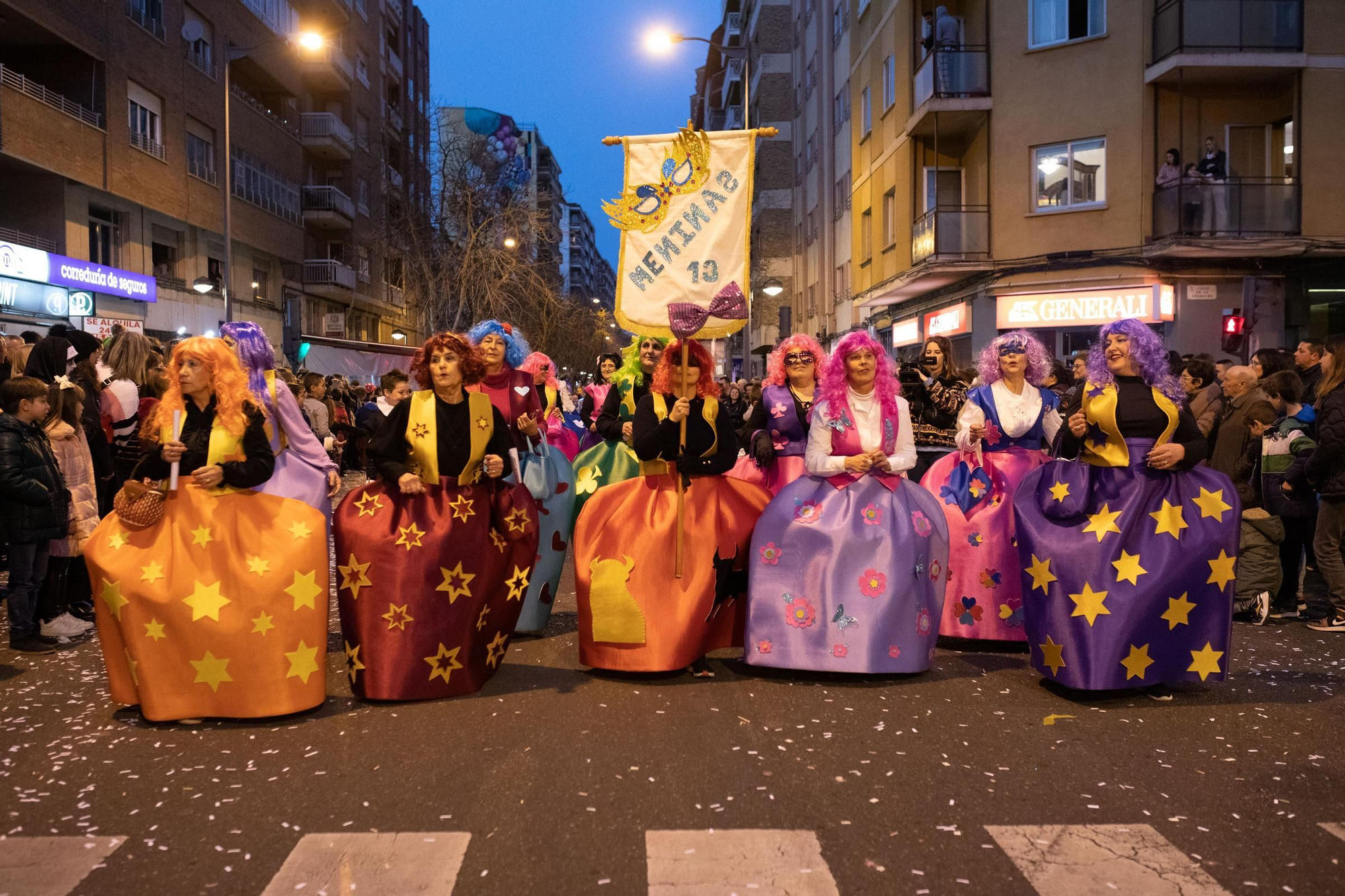 GALERÍA | Zamora se llena de color en el desfile de Carnaval