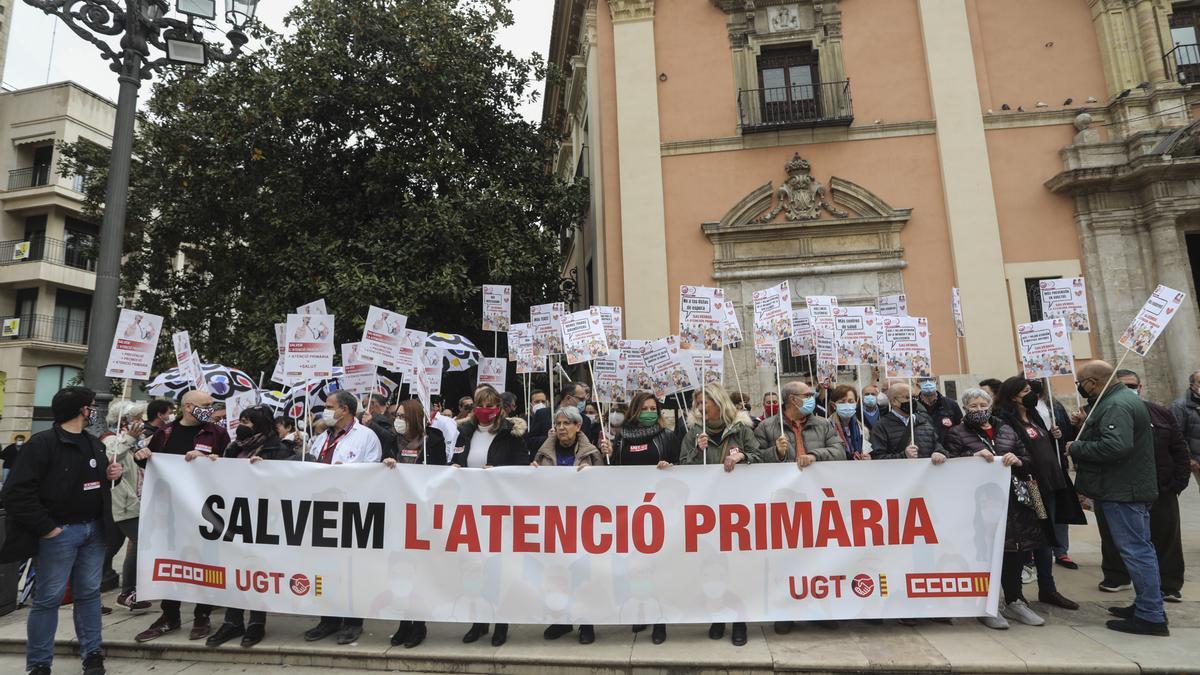 Protesta por la mejora de la atención primaria en València