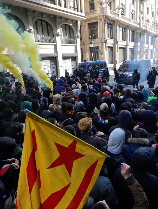 Manifestantes independentistas en Barcelona.