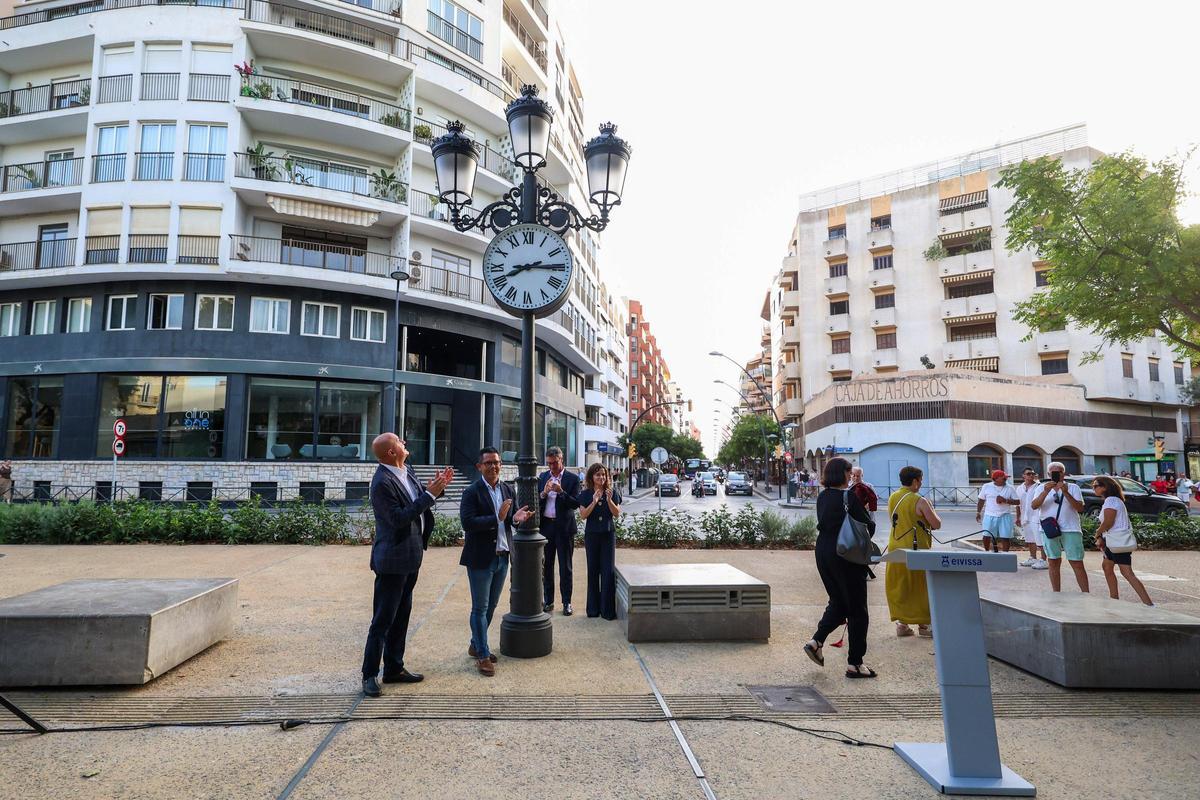 Inauguración del nuevo reloj de Vara de Rey en Ibiza. Inauguración del nuevo reloj de Vara de Rey en Ibiza.