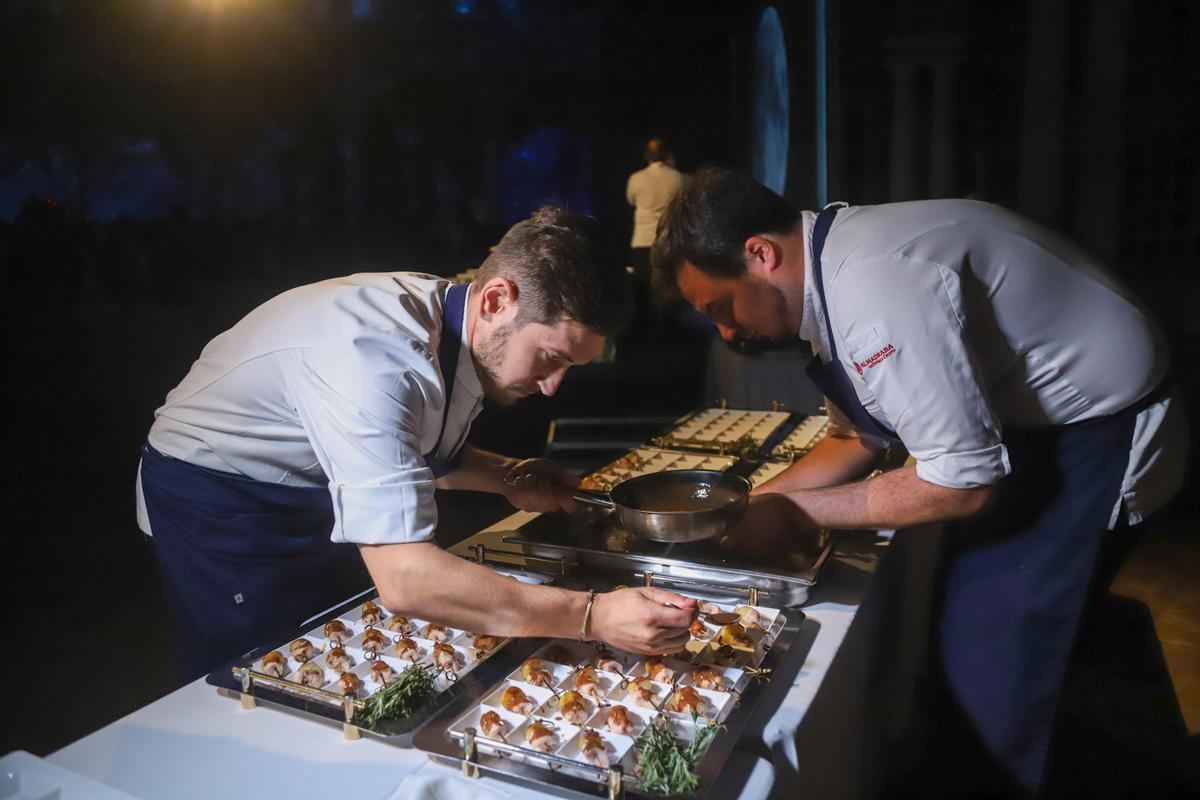 Un showcooking inaugura el 25 aniversario de Intercaza