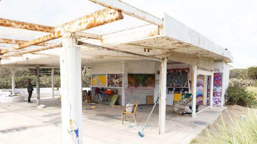Final inminente para un chiringuito punto de degradación en Cala Nova
