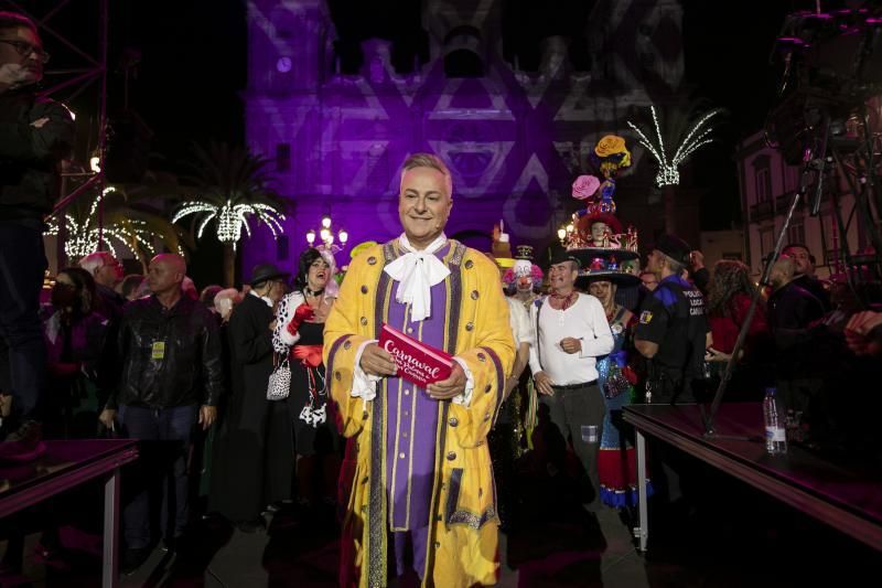 07.02.20. Las Palmas de  Gran Canaria. Pasacalles y pregón del Carnaval . Foto Quique Curbelo  | 07/02/2020 | Fotógrafo: Quique Curbelo