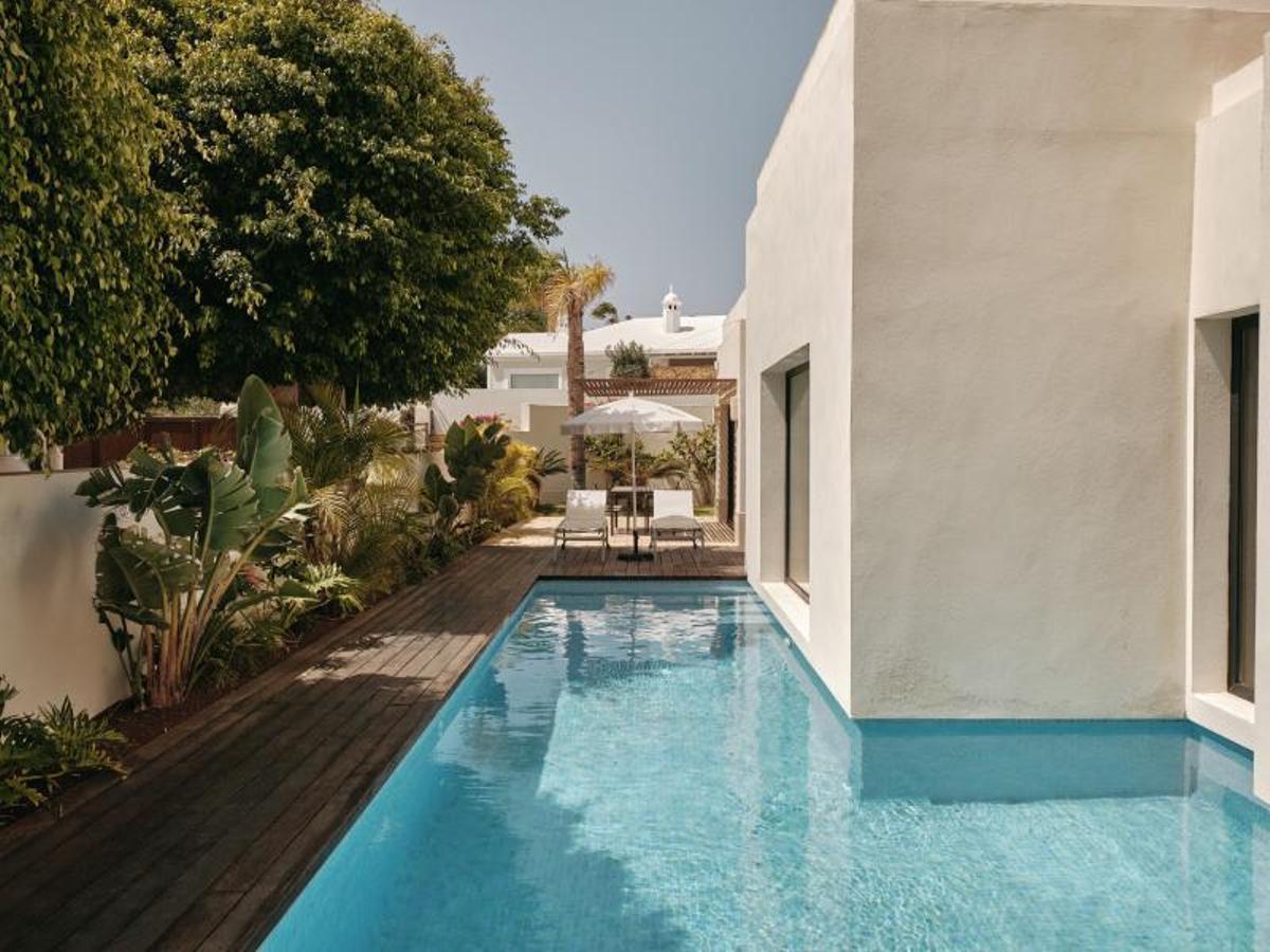 Piscina privada en una de nuestras villas de ensueño.