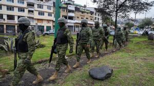 Más de 8.000 detenidos en 37 días de conflicto armado en Ecuador contra la criminalidad