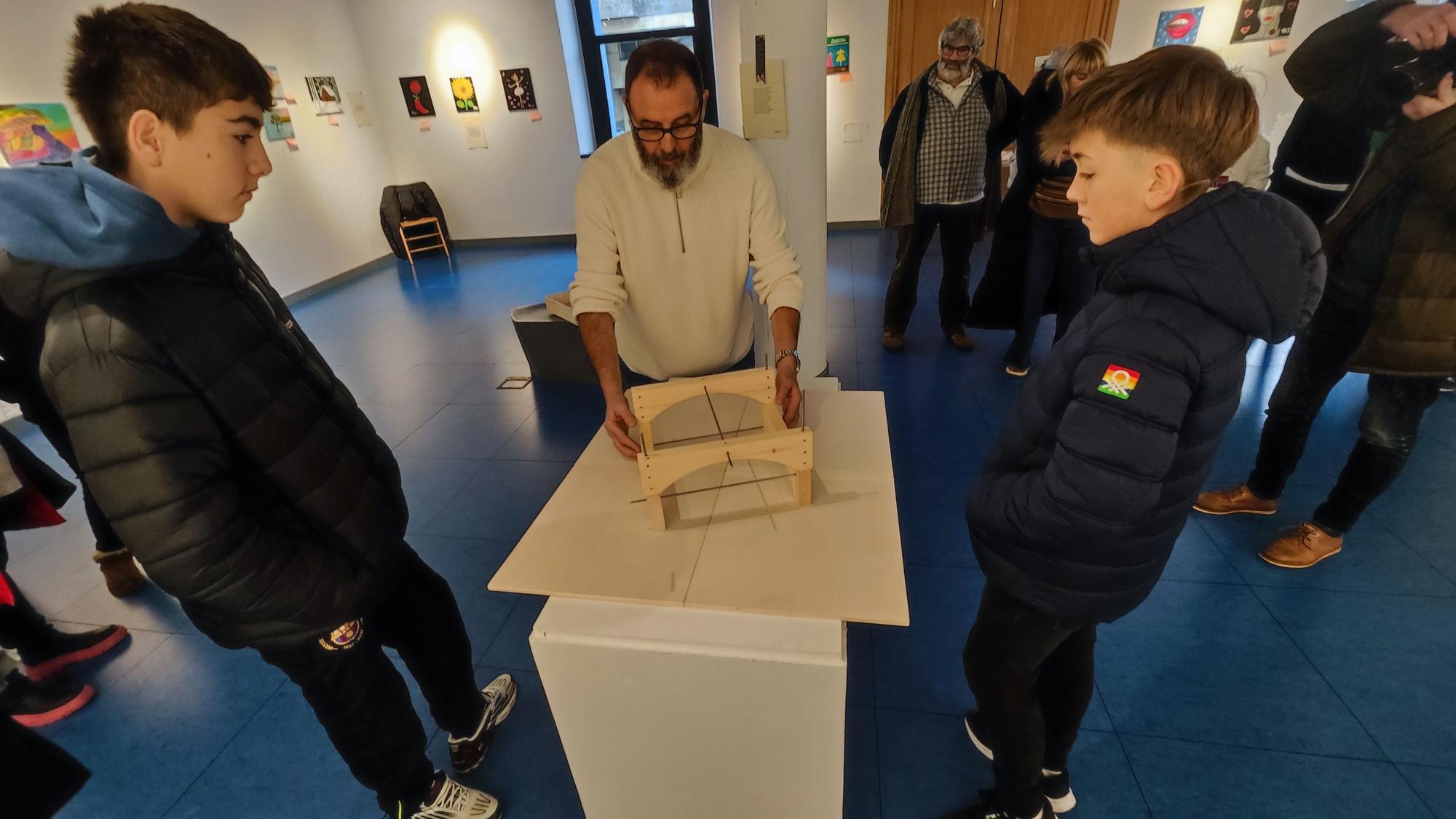 La escultura en homenaje a los entibadores, de Juanma Tapia